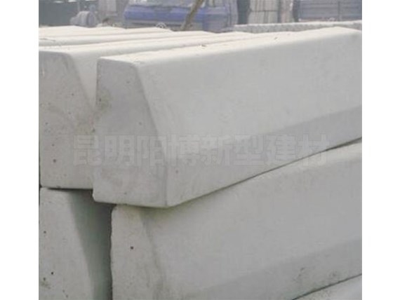 云南混凝土路沿石如何做好防水處理？ 